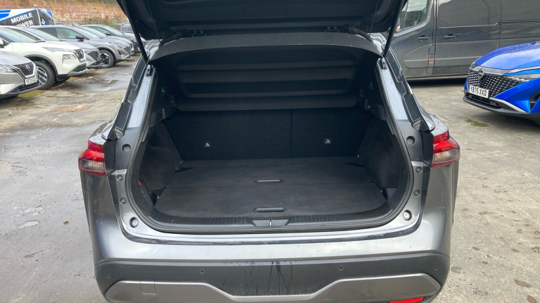 Nissan Qashqai 1.3 DiG-T MH N-Connecta 5dr Petrol Hatchback